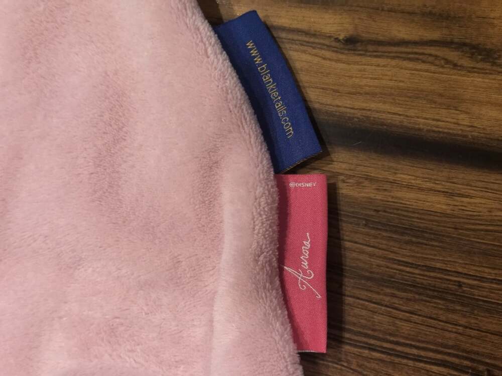 Olive Disney Princess Aurora Sleeping  Wearable Gown Blanket Blankie Tails - Picture 6 of 6